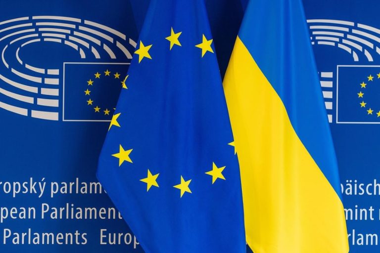 Европейски лидери обсъждат войната в Украйна, търсят мирно решение