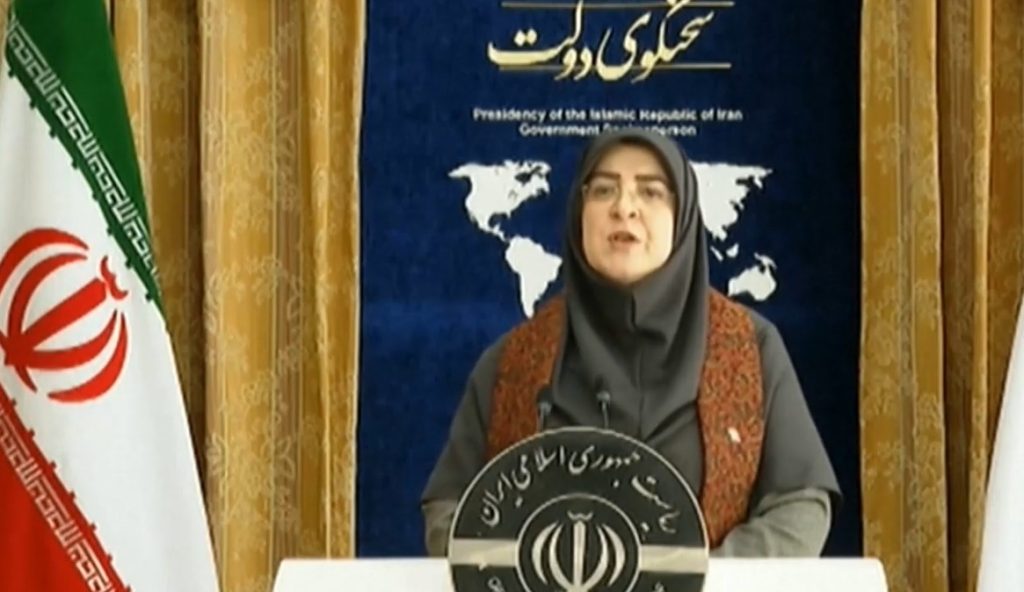 Иран е обхванат от масови протести заради срива на риала и икономическата криза