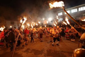 Кукери от „Сурва“ гостуват във Велико Търново в началото на 2026 г.