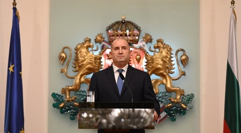 Радев: България е готова да си върне демокрацията, предстоят избори Радев: България е готова да си върне демокрацията, предстоят избори