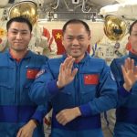 Тайконавти от „Шънджоу-21“ поздравиха за Нова година от Космоса