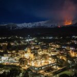 Вулканът Етна отново изригна: Лава по склоновете, няма опасност за населени места