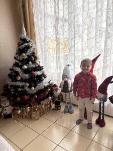 Мечтата на 4-годишния Борис Дамянов: състезание с шейни и снежни топки