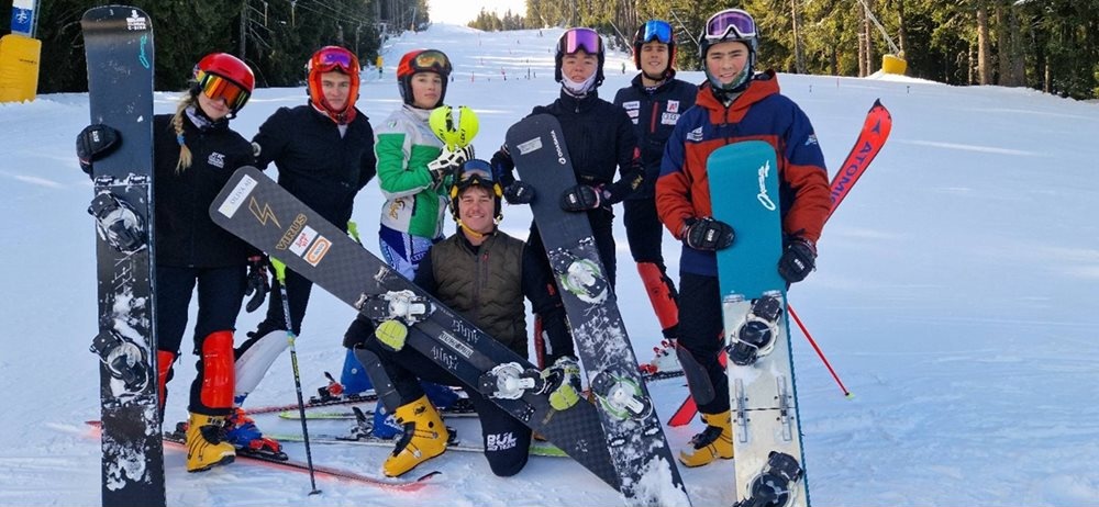 Националите по ски и сноуборд стартираха подготовка в Банско за 2026 г.