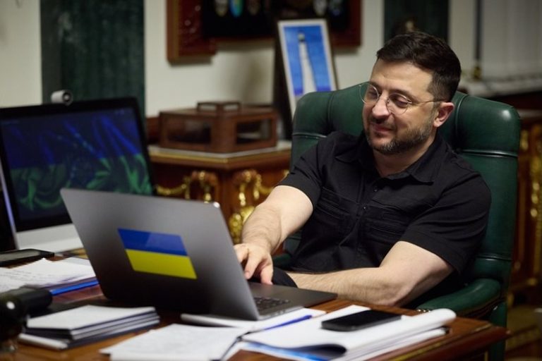 Зеленски: Над 2000 руски въздушни удара срещу Украйна за една седмица