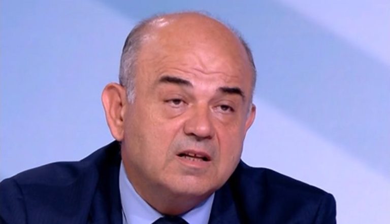 Партии всяват паника около еврото, твърди шефът на координационния център Партии всяват паника около еврото, твърди шефът на координационния център