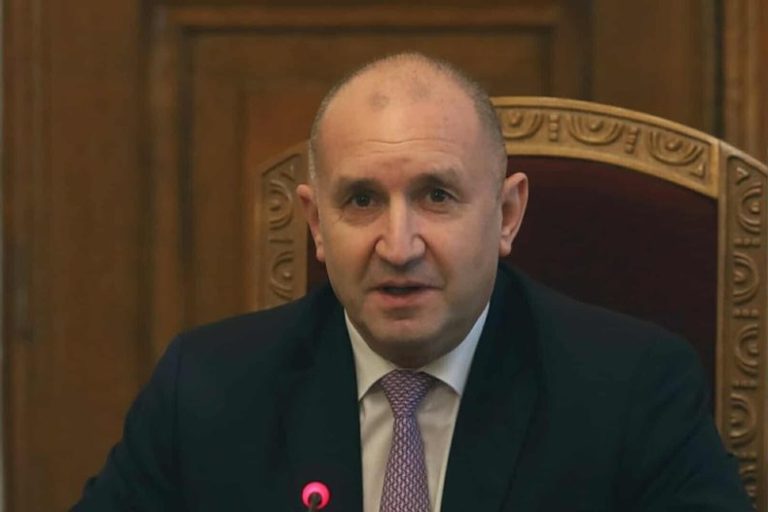 Президентът Румен Радев изказа съболезнования за кончината на Димитър Пенев Президентът Румен Радев изказа съболезнования за кончината на Димитър Пенев