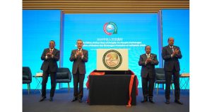 Си Дзинпин призова за задълбочаване на разбирателството между Китай и Африка