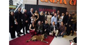 Киноелитът празнува премиерата на „Мамник“ в пет кинозали едновременно