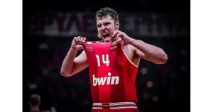 Везенков поведе "Олимпиакос" към девета домакинска победа над "Байерн"