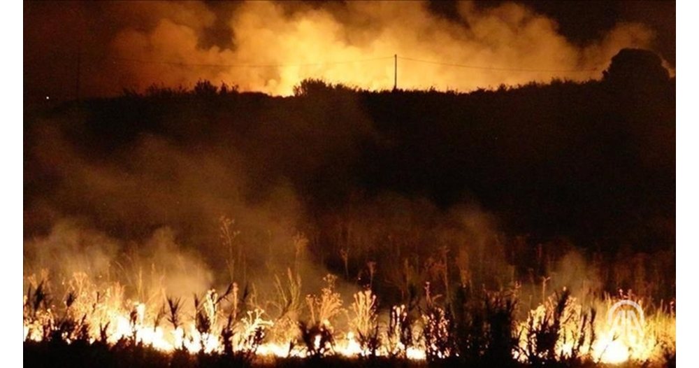 Горски пожари във Виктория: Десетки хиляди без ток, разрушени домове и обявено извънредно положение