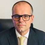 КЗП: Търговците не могат да задължават потребителите да плащат само с карта