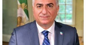 Синът на сваления ирански шах призова протестиращите да превземат градовете