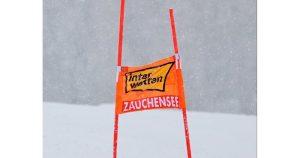 Обилен снеговалеж отмени женския супергигантски слалом в Цаухензее