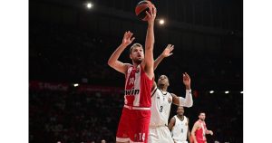 Александър Везенков и „Олимпиакос“ с тринадесета поредна победа в Гърция