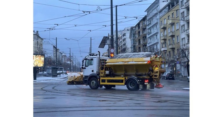 Столична община глоби 46 търговци за непочистен сняг пред обектите Столична община глоби 46 търговци за непочистен сняг пред обектите