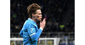 Мактоминей спаси „Наполи“ с два гола при равенство 2:2 срещу лидера „Интер“