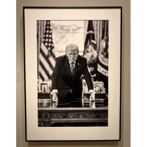 Смитсоновият институт промени портрета на Тръмп, премахна препратки към импийчмънтите