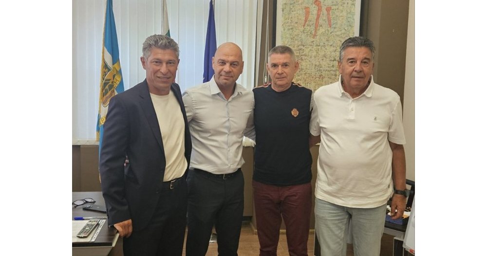 Футболни легенди на България и Турция излизат на благотворителен мач в Пловдив през 2026 г.