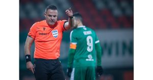 Извадените от ранглистата на ФИФА рефери Попов и Драганов получиха „награда“ от БФС