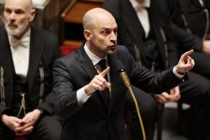 Франция и Великобритания привикаха посланиците на Иран заради насилието над протестиращи