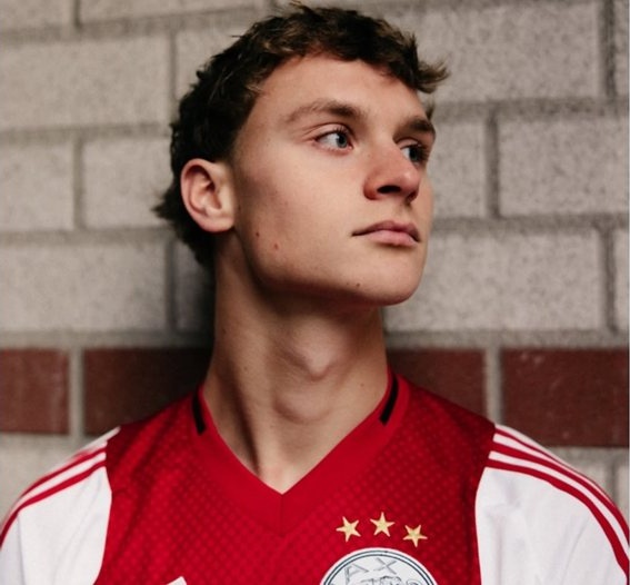 Синът на Златан Ибрахимович – Максимилиан, премина в „Аякс“