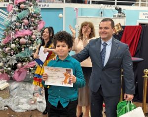 10-годишният Симеон Гюров е най-четящото дете на Русе за 2025 г. с над 200 книги