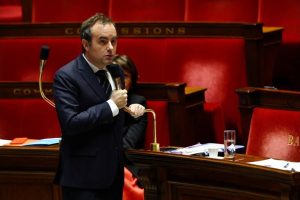 Френското правителство оцеля след вот на недоверие заради Меркосур