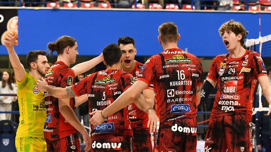 Алекс Николов MVP с 6 аса, надхвърли 300 точки в Италия