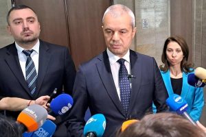 „Възраждане“ настоява: Президентът Радев да насрочи предсрочни избори незабавно