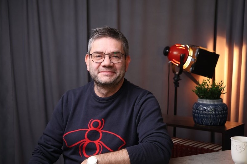 Димитър Коцев-Шошо: Името Коцев влиза в стаята преди мен