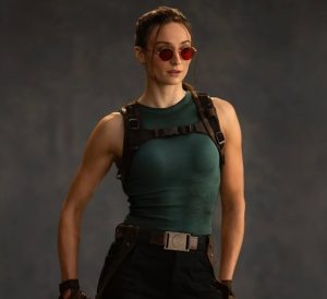 Софи Търнър влиза в образа на новата Лара Крофт: Първи поглед към актрисата