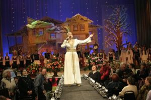 Николина Чакърдъкова: Три пъти пребори смъртта, цени всеки миг и готви грандиозен концерт