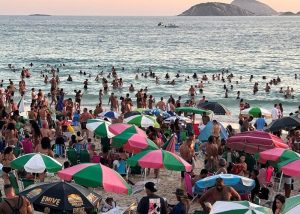 Рио де Жанейро: Между самбата и страха – пътеводител за оцеляване в града на контрастите