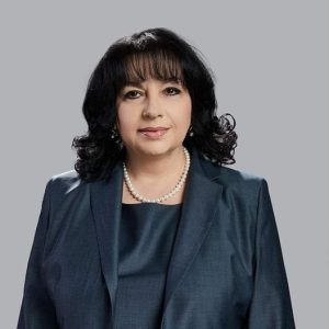 Теменужка Петкова: Торта с евро и индексация на заплати в бюджетния сектор