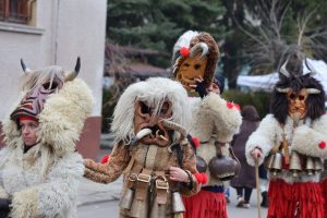 Кукери гонят злото в Перник и Брезник: Започна 32-ото издание на „Сурва“