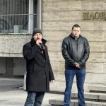 Близки на убития Пейо Пеев протестират: Габриела Славова се движи свободно, гривната ѝ се изключва