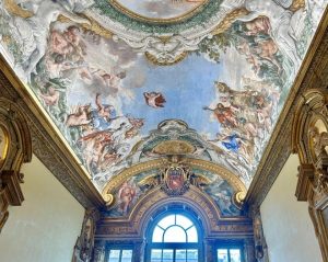 Тайните на Палацо Памфили: От папски интриги до бразилско посолство в Рим