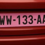 Франция въвежда розови номера за временни регистрации