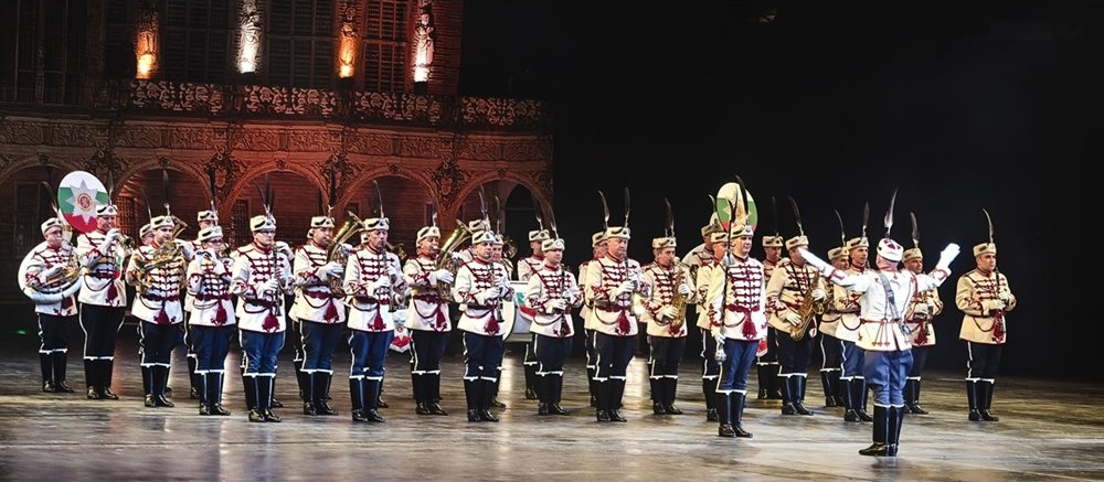 Гвардейският оркестър впечатли хиляди на „Bremen Tattoo“ в Германия