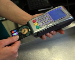 Еврото променя търговията: ПОС терминали навлизат в малките магазини