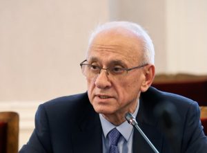 Министър Кирилов поздрави акушери и неонатолози за Бабинден