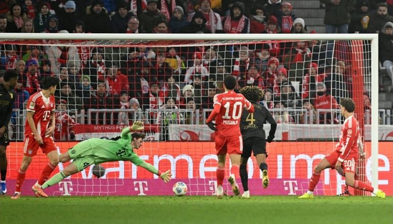 Шок в Бундеслигата: „Аугсбург“ победи „Байерн“ в Мюнхен след 323 дни без загуба