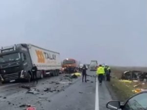 Български ТИР на милиметри от кървавата трагедия с фенове на ПАОК в Румъния