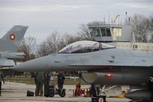 Новите изтребители F-16 Block 70 прелетяха над Варна