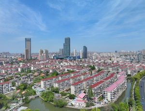 Китай инвестира над 19 млрд. долара в обновяване на стари жилищни квартали през 2025 г.