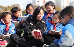 Китай затяга контрола върху вредното културно съдържание и незаконното издателство