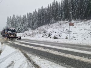 468 снегорина чистят пътищата в страната, АПИ апелира за внимание