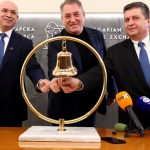 Българската фондова борса посрещна еврото с тържествена сесия