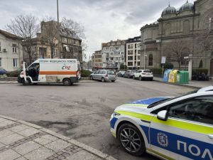 Пешеходка пострада при инцидент в центъра на Бургас